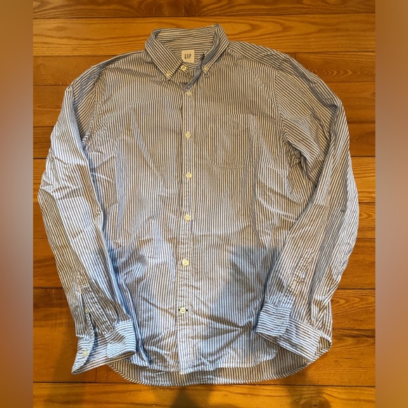 Button down GAP shirt - Picture 1 of 3